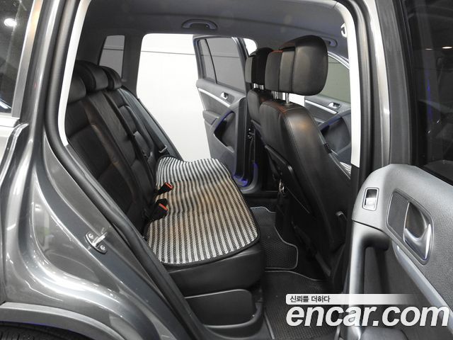VOLKSWAGEN 티구안 2.0 TDI 컴포트 2016 - photo 10 - Import Corée du Sud | International Cars