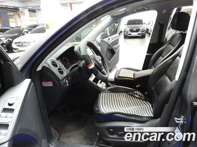 VOLKSWAGEN 티구안 2.0 TDI 컴포트 2016 - photo 12 - Import Corée du Sud | International Cars