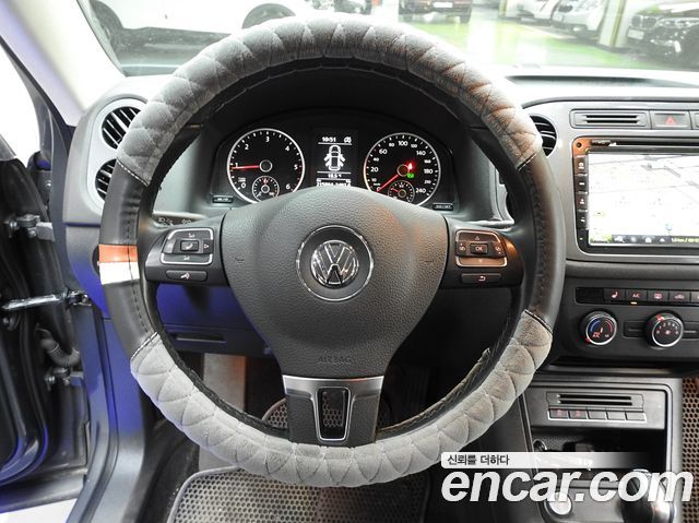 VOLKSWAGEN 티구안 2.0 TDI 컴포트 2016 - photo 18 - Import Corée du Sud | International Cars