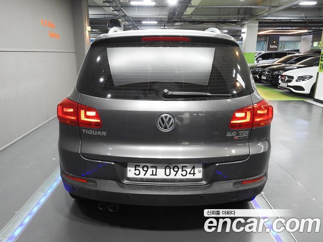 VOLKSWAGEN 티구안 2.0 TDI 컴포트 2016 - photo 4 - Import Corée du Sud | International Cars