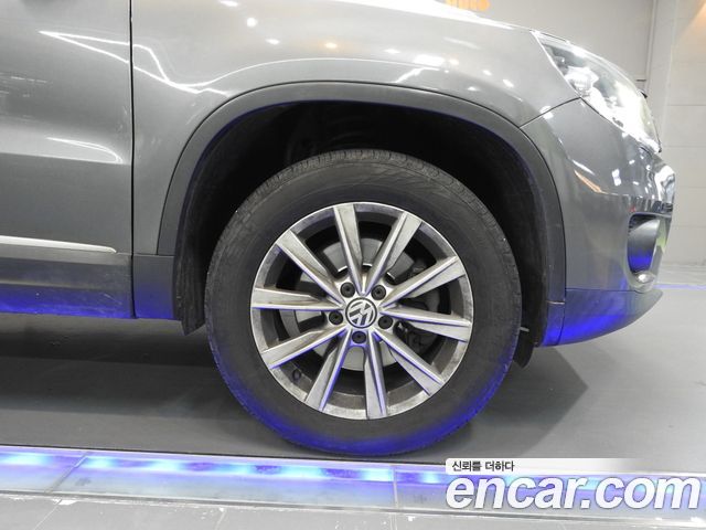 VOLKSWAGEN 티구안 2.0 TDI 컴포트 2016 - photo 5 - Import Corée du Sud | International Cars