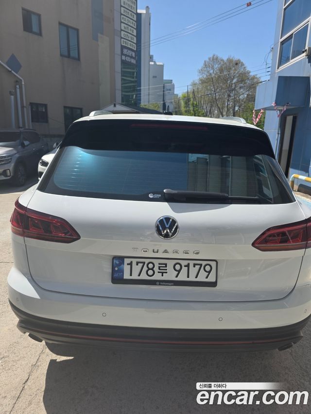 VOLKSWAGEN 투아렉 3세대 3.0 TDI Premium 2022 - photo 4 - Import Corée du Sud | International Cars