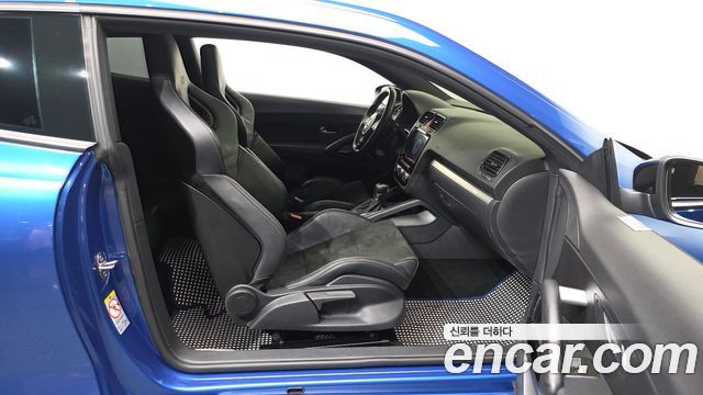 VOLKSWAGEN 시로코 2.0 TSI R 2013 - photo 10 - Import Corée du Sud | International Cars