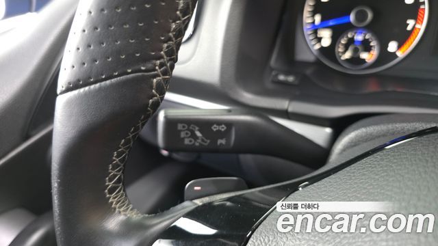 VOLKSWAGEN 시로코 2.0 TSI R 2013 - photo 28 - Import Corée du Sud | International Cars