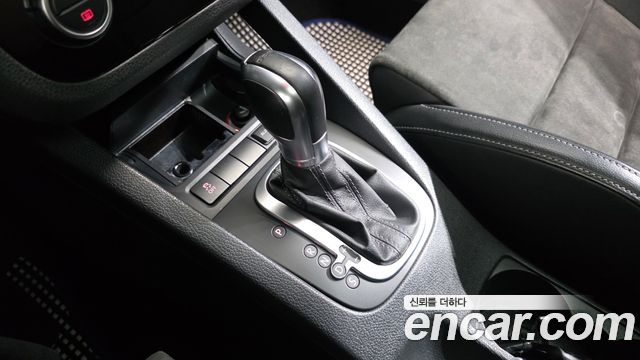 VOLKSWAGEN 시로코 2.0 TSI R 2013 - photo 8 - Import Corée du Sud | International Cars