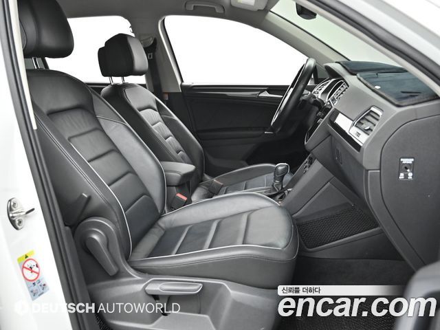 VOLKSWAGEN 티구안 2세대 2.0 TDI Premium 2018 - photo 10 - Import Corée du Sud | International Cars