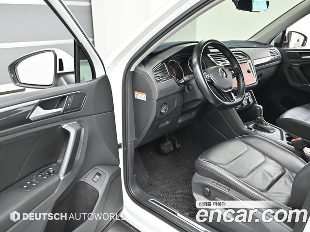 VOLKSWAGEN 티구안 2세대 2.0 TDI Premium 2018 - photo 11 - Import Corée du Sud | International Cars