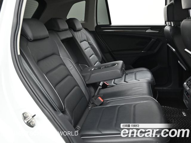 VOLKSWAGEN 티구안 2세대 2.0 TDI Premium 2018 - photo 12 - Import Corée du Sud | International Cars