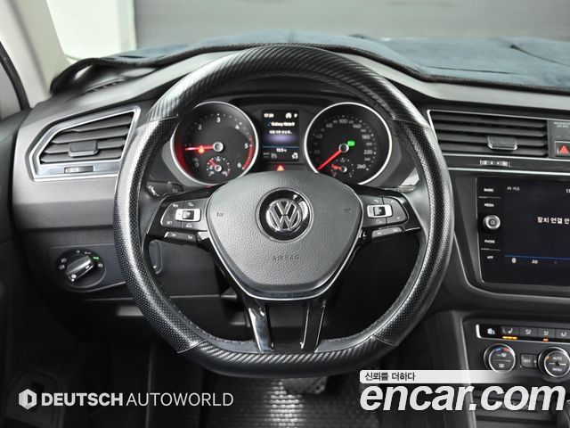 VOLKSWAGEN 티구안 2세대 2.0 TDI Premium 2018 - photo 13 - Import Corée du Sud | International Cars