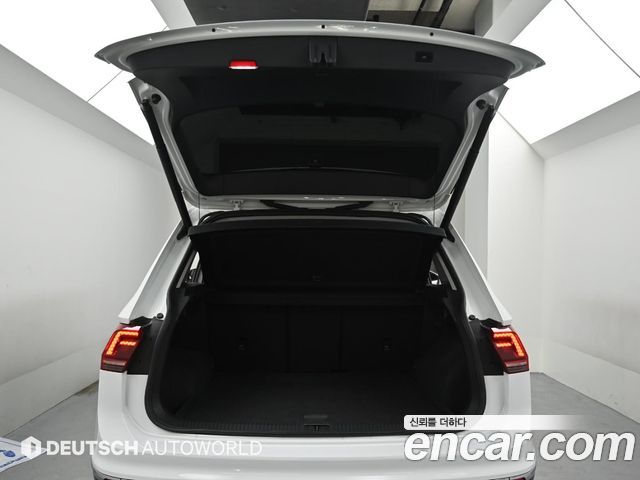 VOLKSWAGEN 티구안 2세대 2.0 TDI Premium 2018 - photo 19 - Import Corée du Sud | International Cars