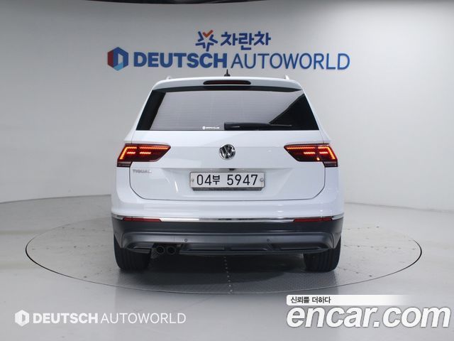 VOLKSWAGEN 티구안 2세대 2.0 TDI Premium 2018 - photo 4 - Import Corée du Sud | International Cars