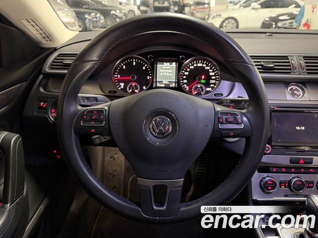 VOLKSWAGEN CC 2.0 TDI 블루모션 4모션 2012 - photo 11 - Import Corée du Sud | International Cars