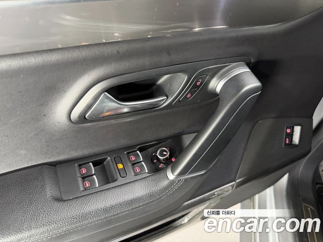 VOLKSWAGEN CC 2.0 TDI 블루모션 4모션 2012 - photo 13 - Import Corée du Sud | International Cars