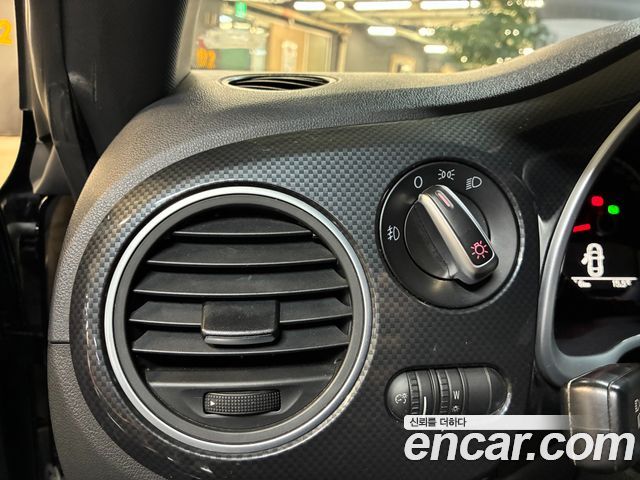 VOLKSWAGEN 비틀 2.0 TDI 2013 - photo 15 - Import Corée du Sud | International Cars
