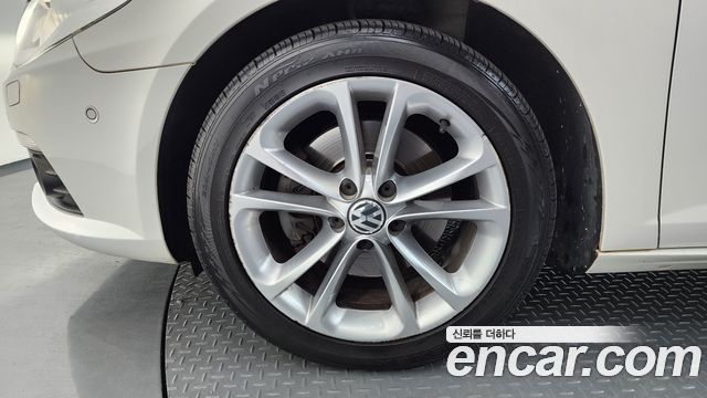 VOLKSWAGEN CC 2.0 TDI 2010 - photo 5 - Import Corée du Sud | International Cars