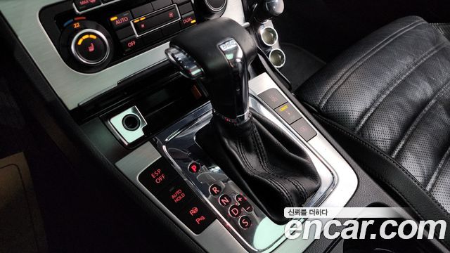 VOLKSWAGEN CC 2.0 TDI 2010 - photo 9 - Import Corée du Sud | International Cars