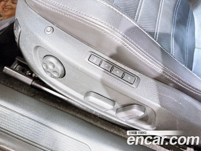 VOLKSWAGEN CC 2.0 TDI 블루모션 2011 - photo 15 - Import Corée du Sud | International Cars