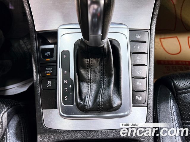 VOLKSWAGEN CC 2.0 TDI 블루모션 2011 - photo 9 - Import Corée du Sud | International Cars
