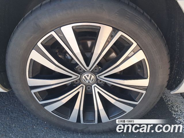 VOLKSWAGEN 아테온 2.0 TDI Premium 2019 - photo 11 - Import Corée du Sud | International Cars