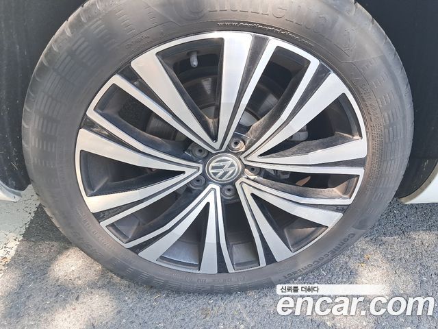 VOLKSWAGEN 아테온 2.0 TDI Premium 2019 - photo 12 - Import Corée du Sud | International Cars