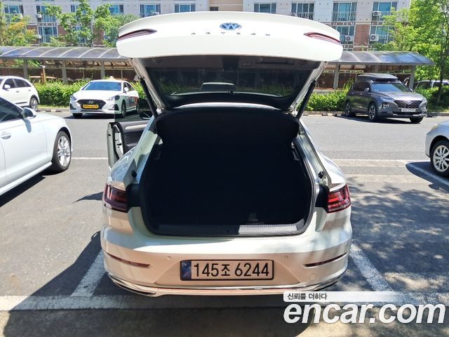 VOLKSWAGEN 아테온 2.0 TDI Premium 2019 - photo 9 - Import Corée du Sud | International Cars