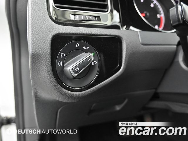VOLKSWAGEN 골프 7세대 2.0 TDI Premium 2014 - photo 15 - Import Corée du Sud | International Cars