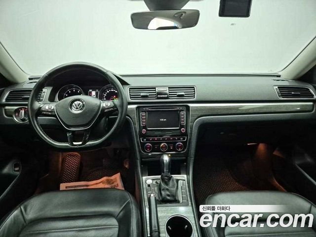 VOLKSWAGEN 파사트 2.0 TSI 2018 - photo 7 - Import Corée du Sud | International Cars