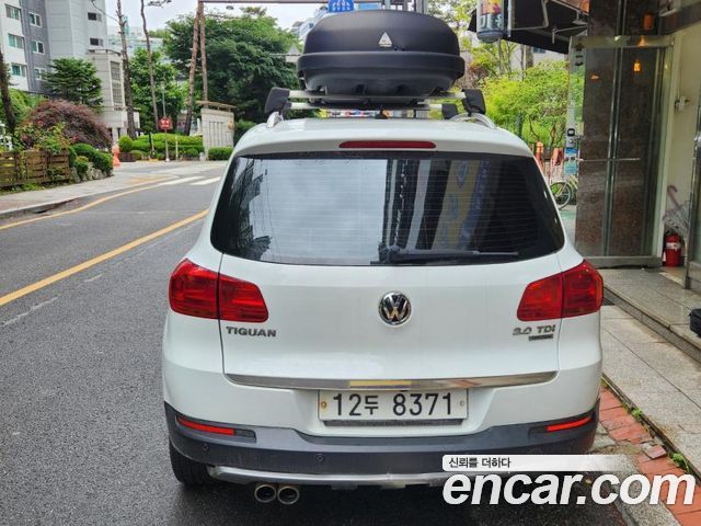 VOLKSWAGEN 티구안 2.0 TDI 컴포트 2015 - photo 2 - Import Corée du Sud | International Cars
