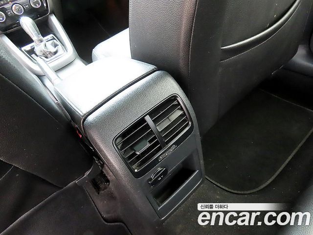 VOLKSWAGEN 제타 2.0 TDI 블루모션 Premium 2015 - photo 17 - Import Corée du Sud | International Cars