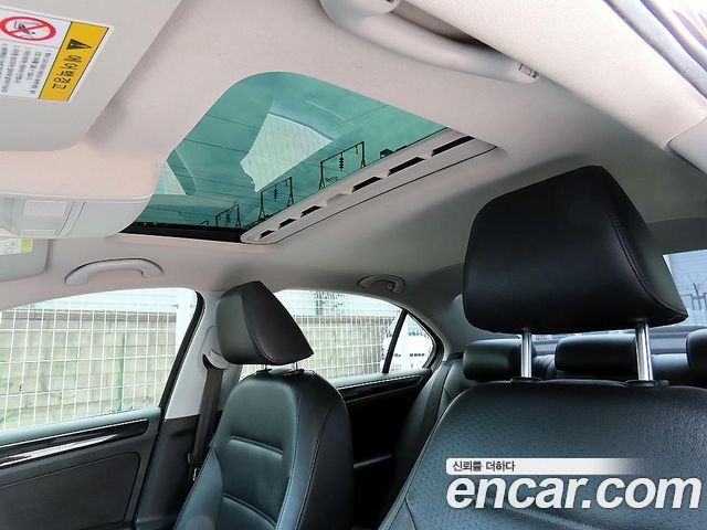 VOLKSWAGEN 제타 2.0 TDI 블루모션 Premium 2015 - photo 18 - Import Corée du Sud | International Cars