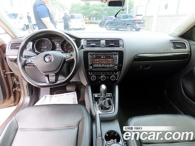 VOLKSWAGEN 제타 2.0 TDI 블루모션 Premium 2015 - photo 24 - Import Corée du Sud | International Cars