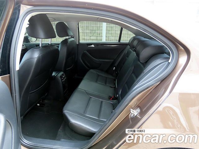 VOLKSWAGEN 제타 2.0 TDI 블루모션 Premium 2015 - photo 6 - Import Corée du Sud | International Cars