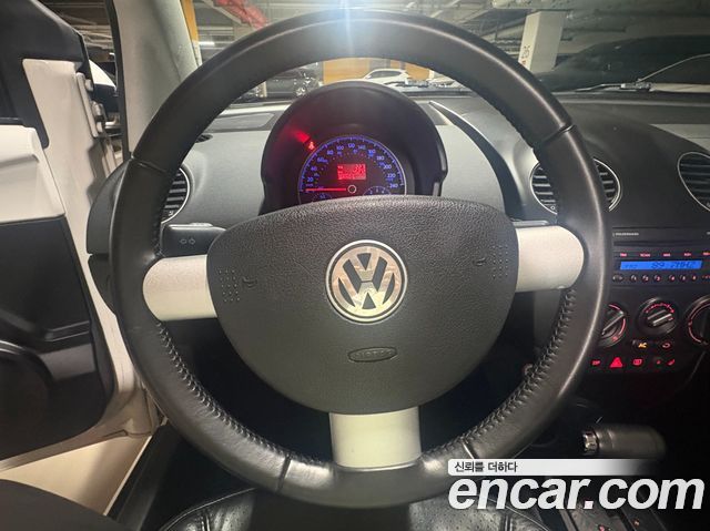 VOLKSWAGEN 비틀 2.0 Cabriolet 2009 - photo 10 - Import Corée du Sud | International Cars