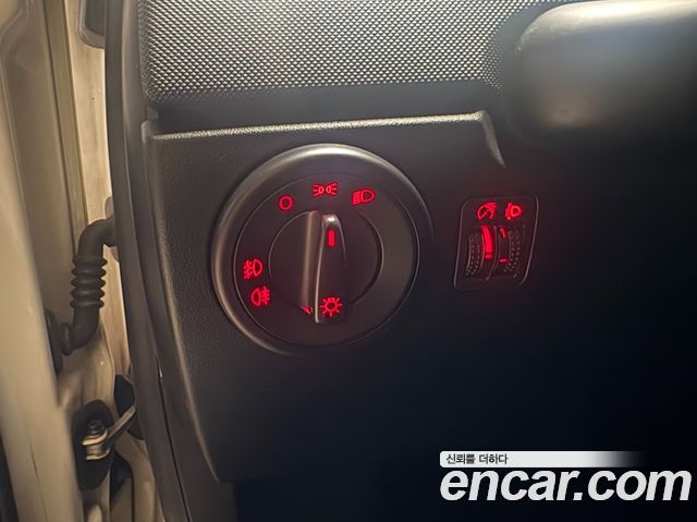 VOLKSWAGEN 비틀 2.0 Cabriolet 2009 - photo 13 - Import Corée du Sud | International Cars