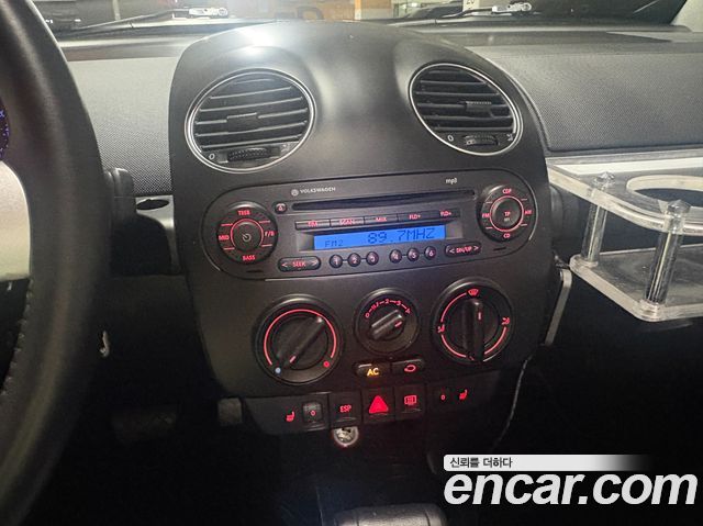 VOLKSWAGEN 비틀 2.0 Cabriolet 2009 - photo 17 - Import Corée du Sud | International Cars