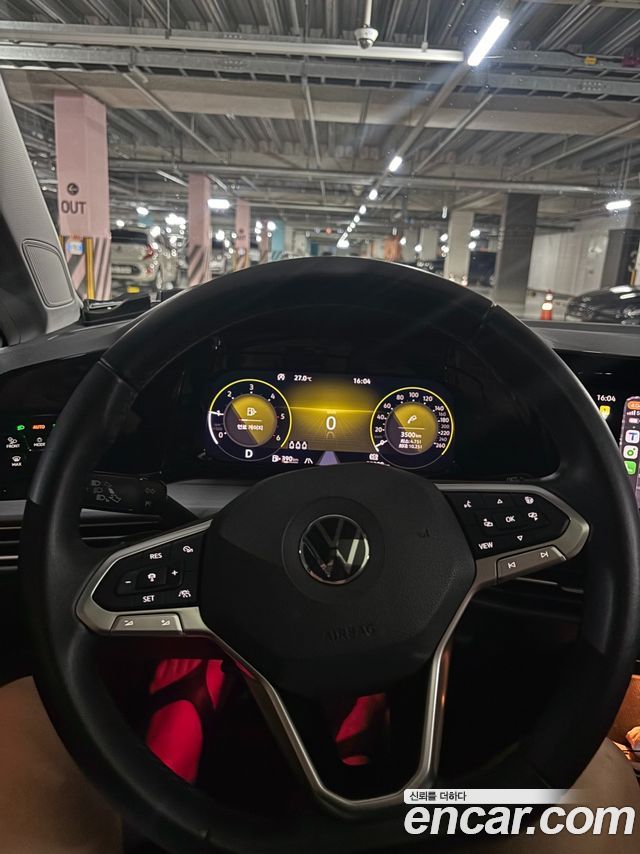 VOLKSWAGEN 골프 8세대 2.0 TDI 프레스티지 2023 - photo 11 - Import Corée du Sud | International Cars