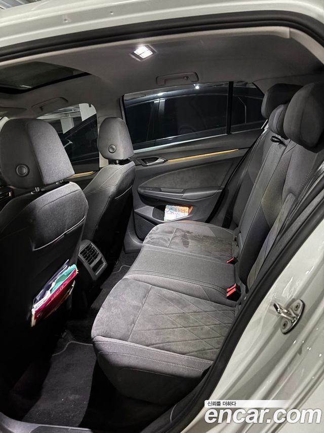 VOLKSWAGEN 골프 8세대 2.0 TDI 프레스티지 2023 - photo 6 - Import Corée du Sud | International Cars