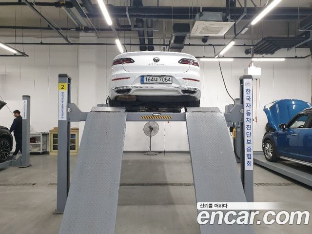 VOLKSWAGEN 아테온 2.0 TDI 프레스티지 2022 - photo 2 - Import Corée du Sud | International Cars