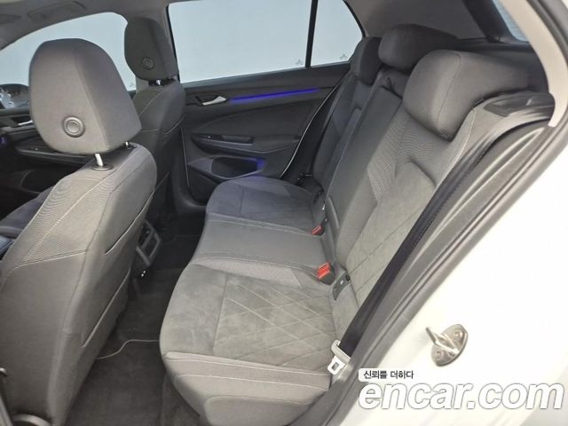 VOLKSWAGEN 골프 8세대 2.0 TDI 프레스티지 2022 - photo 12 - Import Corée du Sud | International Cars
