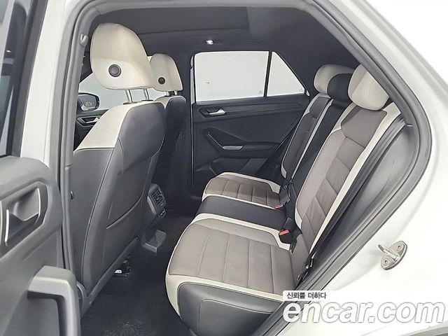 VOLKSWAGEN 티록 2.0 TDI 프레스티지 2022 - photo 12 - Import Corée du Sud | International Cars
