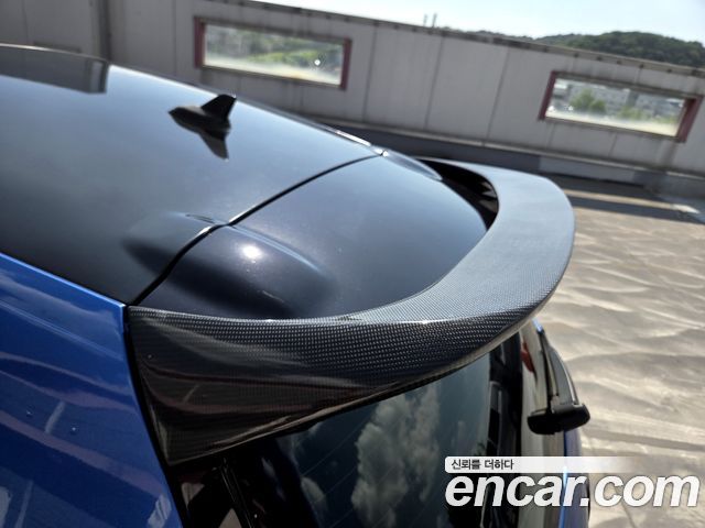 VOLKSWAGEN 시로코 2.0 TSI R 2014 - photo 24 - Import Corée du Sud | International Cars