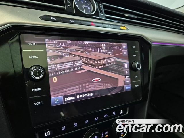 VOLKSWAGEN 아테온 2.0 TDI Premium 2020 - photo 14 - Import Corée du Sud | International Cars