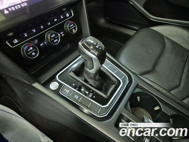 VOLKSWAGEN 아테온 2.0 TDI Premium 2020 - photo 8 - Import Corée du Sud | International Cars