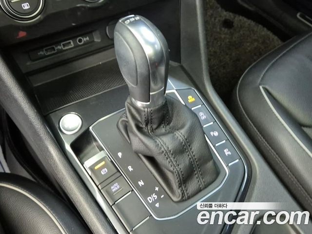 VOLKSWAGEN 티구안 2세대 2.0 TDI 프레스티지 2018 - photo 8 - Import Corée du Sud | International Cars