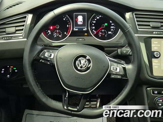 VOLKSWAGEN 티구안 2세대 2.0 TDI 프레스티지 2018 - photo 9 - Import Corée du Sud | International Cars