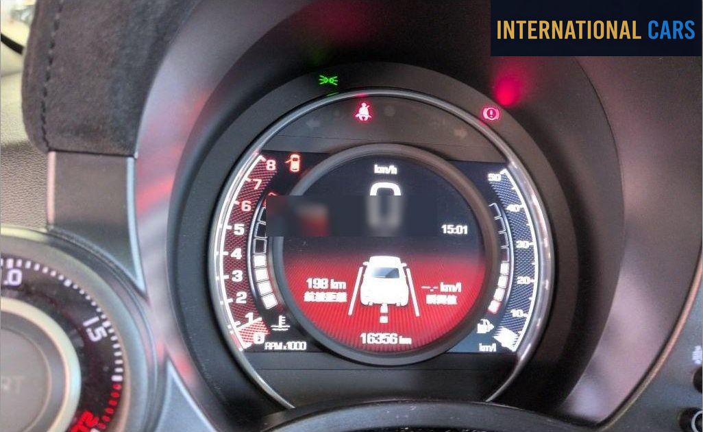 ABARTH 695 TRIBUTO 131 RALLY BASE GRADE 2023 - photo 6 - Import Japon | International Cars