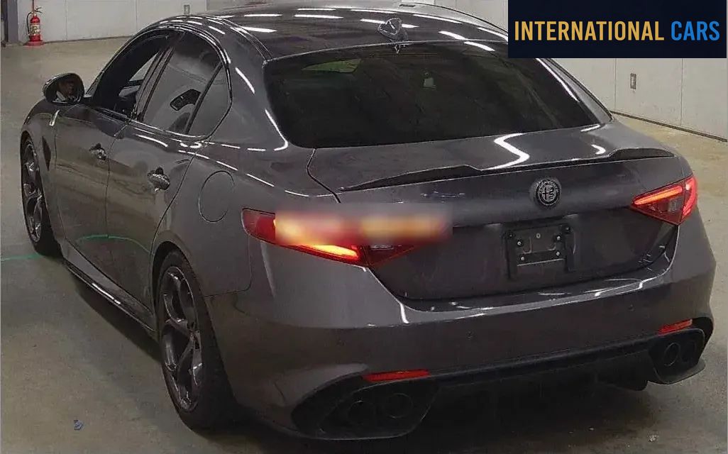 ALFA ROMEO GIULIA 4D 2.9 V6 BI-TURBO QUADRIFOGLIO 2017 - photo 2 - Import Japon | International Cars