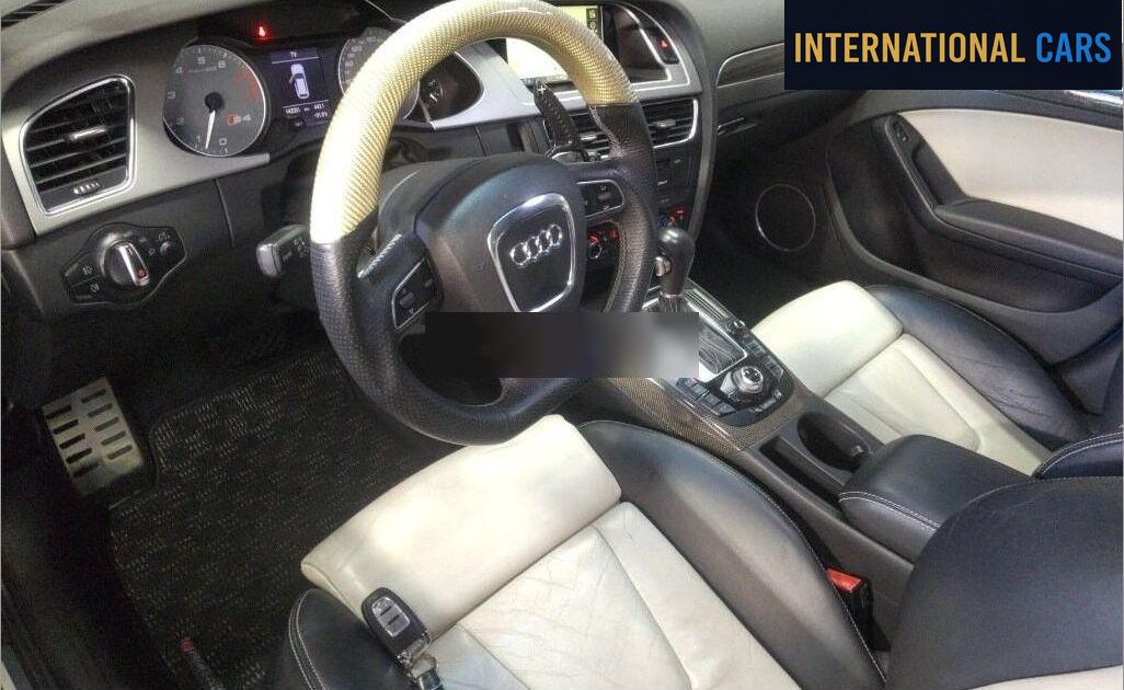 AUDI S4 AVANT 4WD BASE GRADE 2010 - photo 3 - Import Japon | International Cars