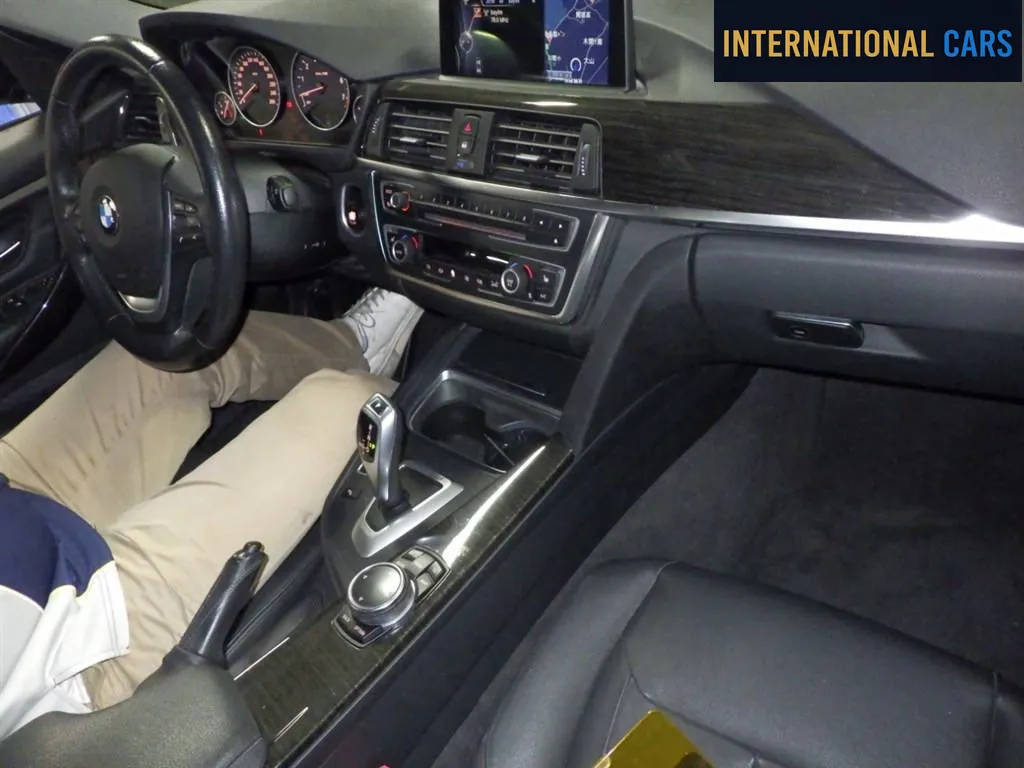 BMW 3 SERIES ACTIVE HYBRID 3 LUXURY 2013 - photo 3 - Import Japon | International Cars