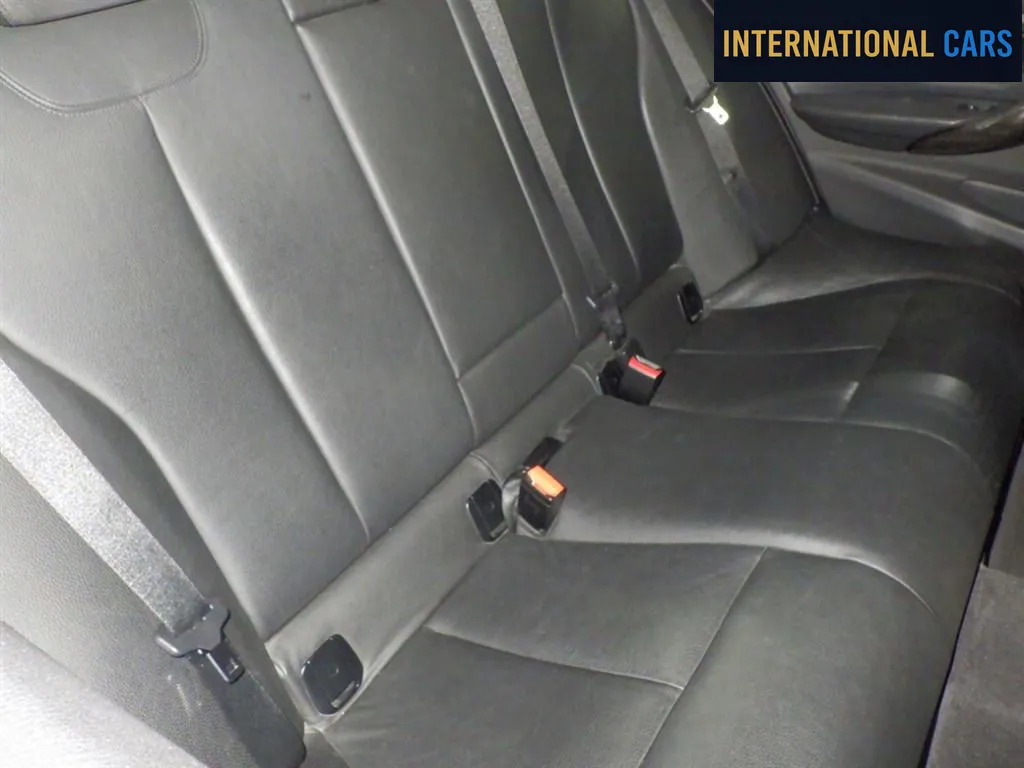 BMW 3 SERIES ACTIVE HYBRID 3 LUXURY 2013 - photo 6 - Import Japon | International Cars